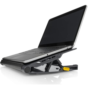 Cooler para Laptop Targus AWE81US de 17pulgadas Doble Ventilador Ajustable 4 Puertos USB-A Negro / TARGUS